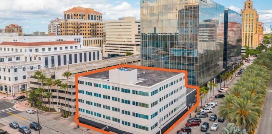 Immobilier commercial à Coral Gables, Floride № 2158436