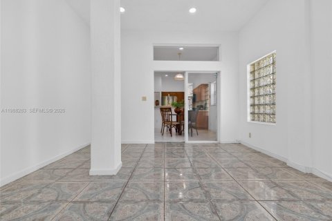 House in Weston, Florida 3 bedrooms, 155.33 sq.m. № 2060340 - photo 30