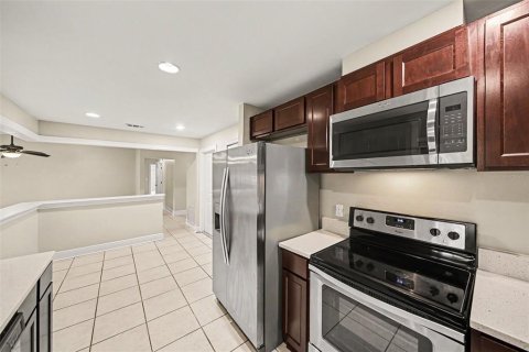 Casa en venta en Apopka, Florida, 3 dormitorios, 131.36 m2 № 2231469 - foto 12