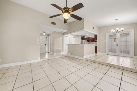 Casa en venta en Apopka, Florida, 3 dormitorios, 131.36 m2 № 2231469 - foto 7