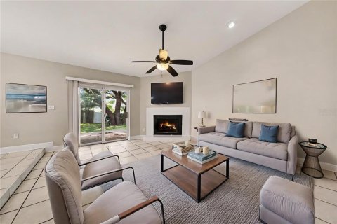 Casa en venta en Apopka, Florida, 3 dormitorios, 131.36 m2 № 2231469 - foto 4
