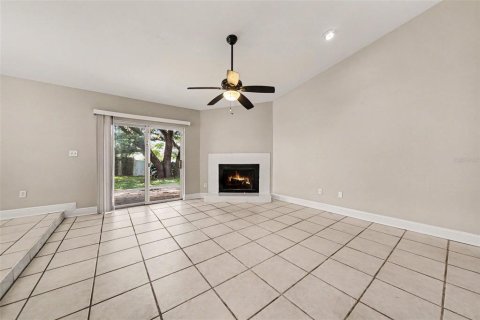 Casa en venta en Apopka, Florida, 3 dormitorios, 131.36 m2 № 2231469 - foto 5