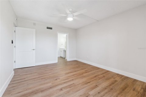 Condominio en venta en Saint Petersburg, Florida, 2 dormitorios, 100.8 m2 № 2142787 - foto 15