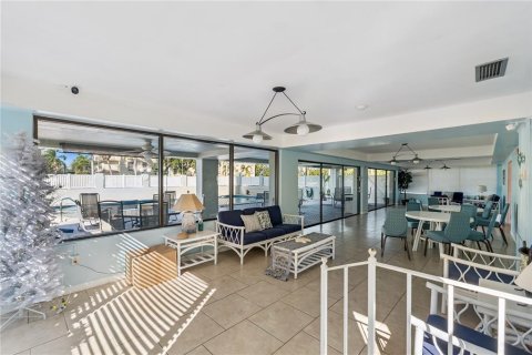 Condominio en venta en Saint Petersburg, Florida, 2 dormitorios, 100.8 m2 № 2142787 - foto 26