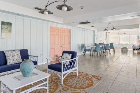 Condominio en venta en Saint Petersburg, Florida, 2 dormitorios, 100.8 m2 № 2142787 - foto 24
