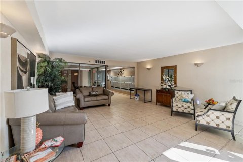 Condominio en venta en Saint Petersburg, Florida, 2 dormitorios, 100.8 m2 № 2142787 - foto 23