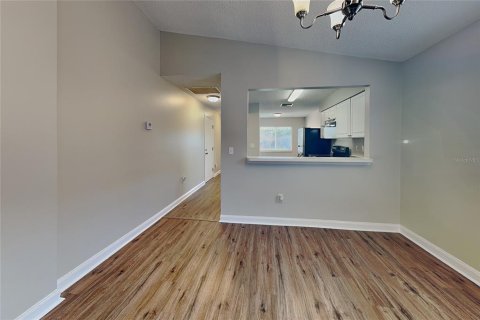 Villa ou maison à louer à Plant City, Floride: 3 chambres, 103.96 m2 № 2149952 - photo 5