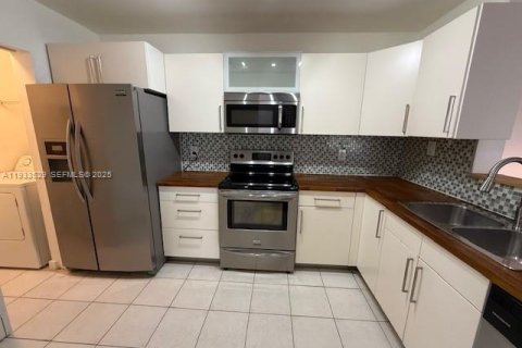 Copropriété à louer à Coral Springs, Floride: 3 chambres, 121.24 m2 № 1991431 - photo 13