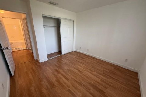 Copropriété à louer à Coral Springs, Floride: 3 chambres, 121.24 m2 № 1991431 - photo 4