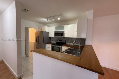 Copropriété à louer à Coral Springs, Floride: 3 chambres, 121.24 m2 № 1991431 - photo 12