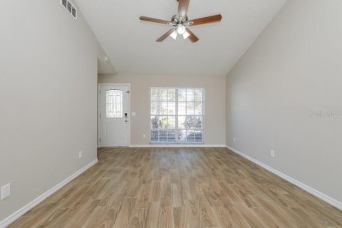 Villa ou maison à louer à Tampa, Floride: 3 chambres, 109.25 m2 № 2116506 - photo 4