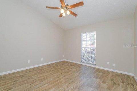 Villa ou maison à louer à Tampa, Floride: 3 chambres, 109.25 m2 № 2116506 - photo 8
