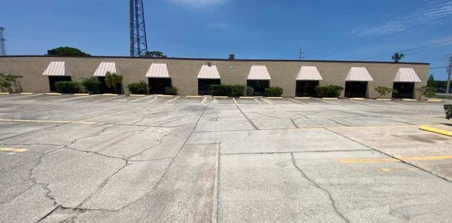 Immobilier commercial à Palm Bay, Floride 265.7 m2 № 1853521