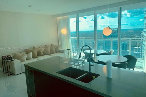 Снять в аренду кондоминиум в Майами, Флорида 2 спальни, 105.35м2, № 2052877 - фото 7