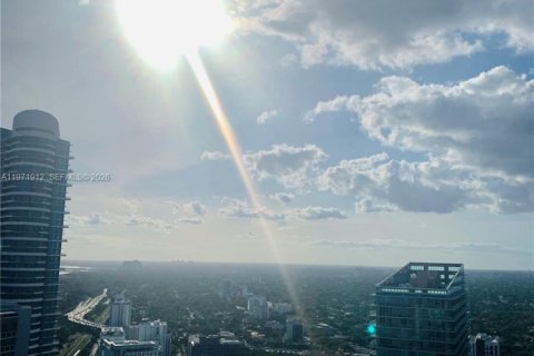 Снять в аренду кондоминиум в Майами, Флорида 2 спальни, 105.35м2, № 2052877 - фото 5