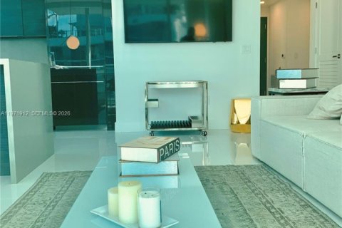 Снять в аренду кондоминиум в Майами, Флорида 2 спальни, 105.35м2, № 2052877 - фото 8