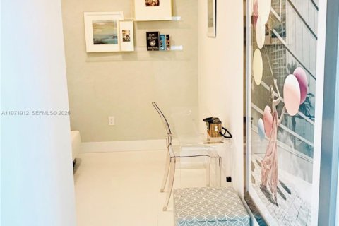 Снять в аренду кондоминиум в Майами, Флорида 2 спальни, 105.35м2, № 2052877 - фото 13