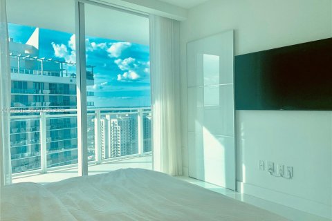 Снять в аренду кондоминиум в Майами, Флорида 2 спальни, 105.35м2, № 2052877 - фото 16