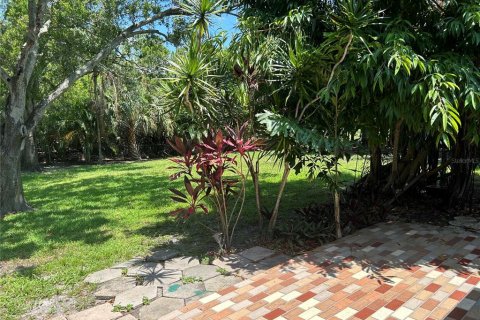 Villa ou maison à louer à Saint Petersburg, Floride: 3 chambres, 116.13 m2 № 2388722 - photo 18