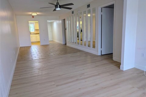 Condo in Bradenton, Florida, 2 bedrooms  № 2097166 - photo 26