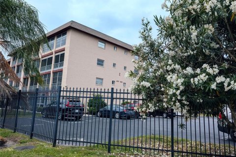 Condo in Bradenton, Florida, 2 bedrooms № 2097166