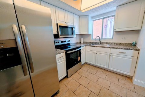 Condo in Bradenton, Florida, 2 bedrooms  № 2097166 - photo 24