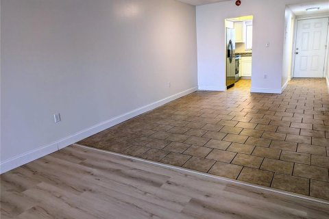 Condo in Bradenton, Florida, 2 bedrooms  № 2097166 - photo 2