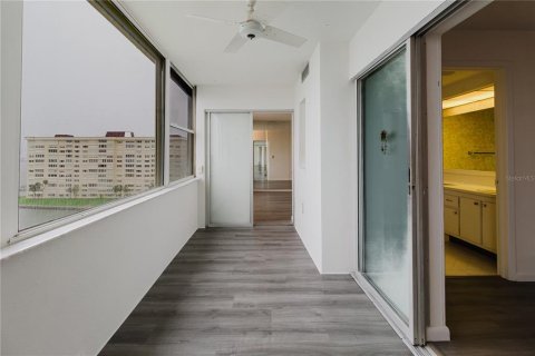 Condominio en venta en Saint Petersburg, Florida, 2 dormitorios, 96.62 m2 № 1815074 - foto 14