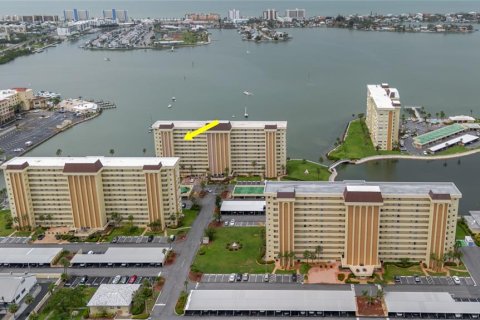 Condominio en venta en Saint Petersburg, Florida, 2 dormitorios, 96.62 m2 № 1815074 - foto 30