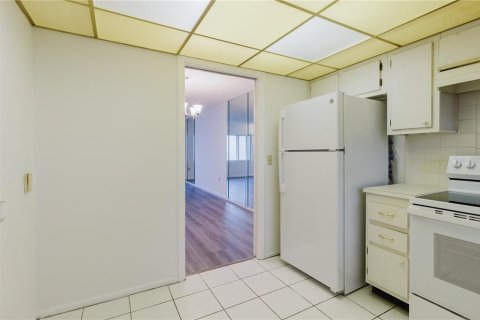Condominio en venta en Saint Petersburg, Florida, 2 dormitorios, 96.62 m2 № 1815074 - foto 13