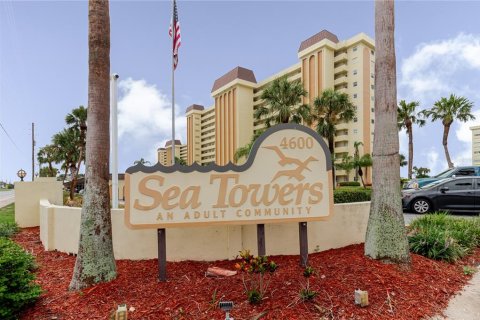Condominio en venta en Saint Petersburg, Florida, 2 dormitorios, 96.62 m2 № 1815074 - foto 1