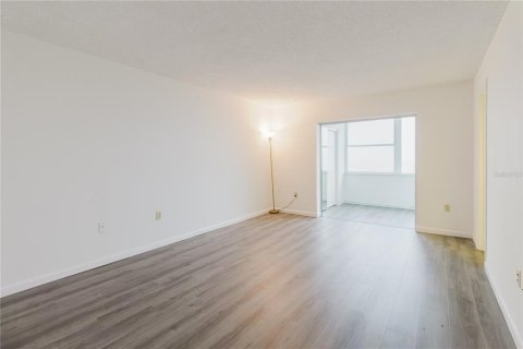 Condominio en venta en Saint Petersburg, Florida, 2 dormitorios, 96.62 m2 № 1815074 - foto 8