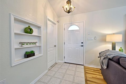 House in Port Charlotte, Florida 3 bedrooms, 101.26 sq.m. № 1734813 - photo 5