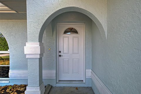 House in Port Charlotte, Florida 3 bedrooms, 101.26 sq.m. № 1734813 - photo 4