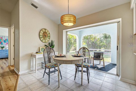 House in Port Charlotte, Florida 3 bedrooms, 101.26 sq.m. № 1734813 - photo 12