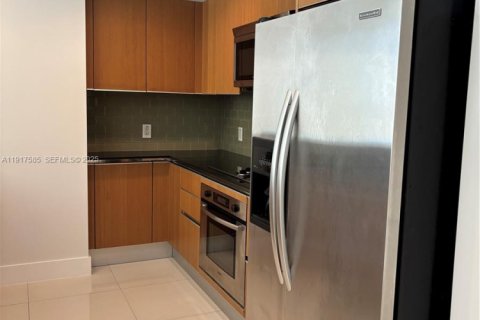 Снять в аренду кондоминиум в Майами, Флорида 2 спальни, 118.73м2, № 1992277 - фото 4