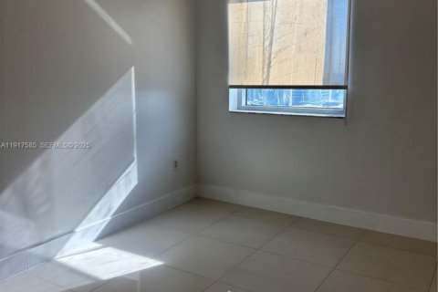 Снять в аренду кондоминиум в Майами, Флорида 2 спальни, 118.73м2, № 1992277 - фото 10