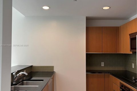 Снять в аренду кондоминиум в Майами, Флорида 2 спальни, 118.73м2, № 1992277 - фото 5