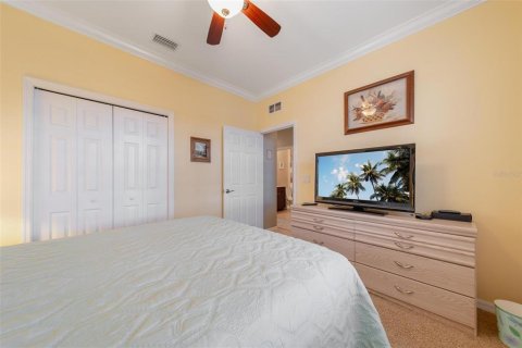 House in Englewood, Florida 3 bedrooms, 137.22 sq.m. № 1526453 - photo 13