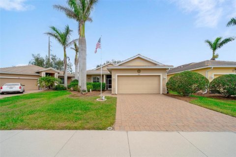 House in Englewood, Florida 3 bedrooms, 137.22 sq.m. № 1526453 - photo 1