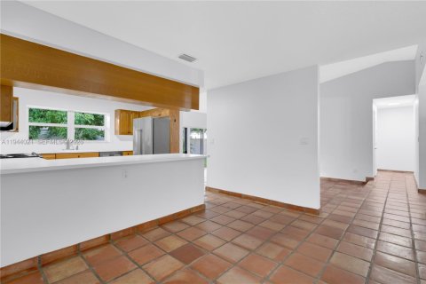 Villa ou maison à louer à Miami, Floride: 3 chambres, 171.4 m2 № 2000665 - photo 13