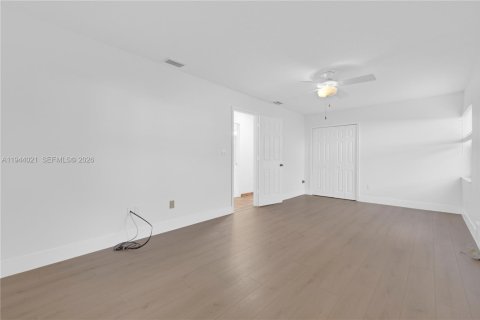 Villa ou maison à louer à Miami, Floride: 3 chambres, 171.4 m2 № 2000665 - photo 21