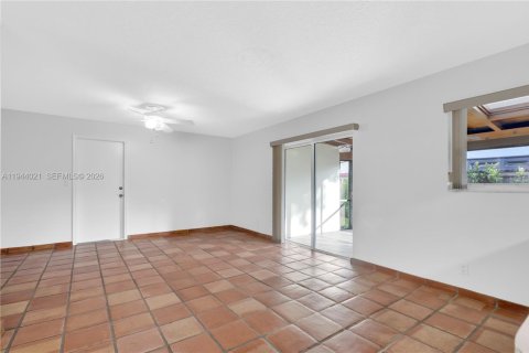 Villa ou maison à louer à Miami, Floride: 3 chambres, 171.4 m2 № 2000665 - photo 8