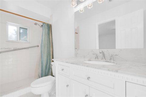 Villa ou maison à louer à Miami, Floride: 3 chambres, 171.4 m2 № 2000665 - photo 19