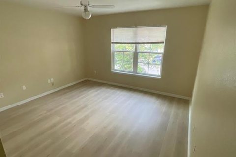 Condominio en alquiler en Orlando, Florida, 2 dormitorios, 116.69 m2 № 1909362 - foto 13