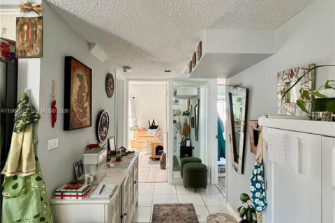 Condo in Miami Beach, Florida, 2 bedrooms № 2030956 - photo 6