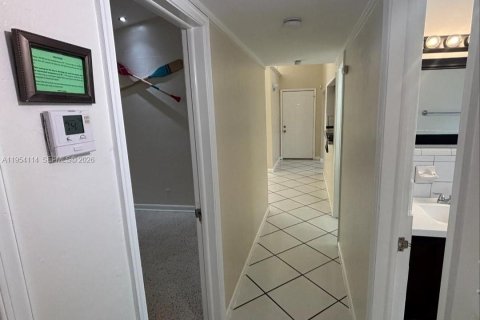 Casa en alquiler en Hollywood, Florida, 3 dormitorios, 100.8 m2 № 2010115 - foto 14