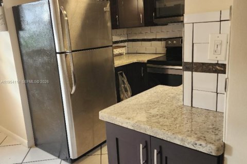 Casa en alquiler en Hollywood, Florida, 3 dormitorios, 100.8 m2 № 2010115 - foto 13