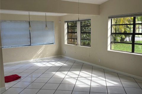 Casa en alquiler en Hollywood, Florida, 3 dormitorios, 100.8 m2 № 2010115 - foto 28