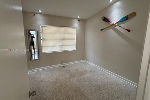 Casa en alquiler en Hollywood, Florida, 3 dormitorios, 100.8 m2 № 2010115 - foto 15